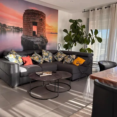 Apartment Spacious And Quiet, Air Conditioning, Parking, High Floor