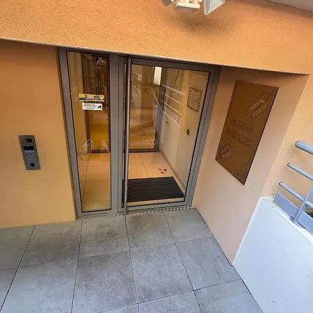 Spacious And Quiet, Air Conditioning, Parking, High Floor * Antibes