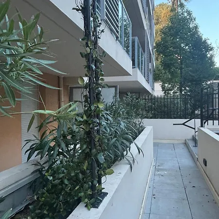 Apartment Spacious And Quiet, Air Conditioning, Parking, High Floor Antibes